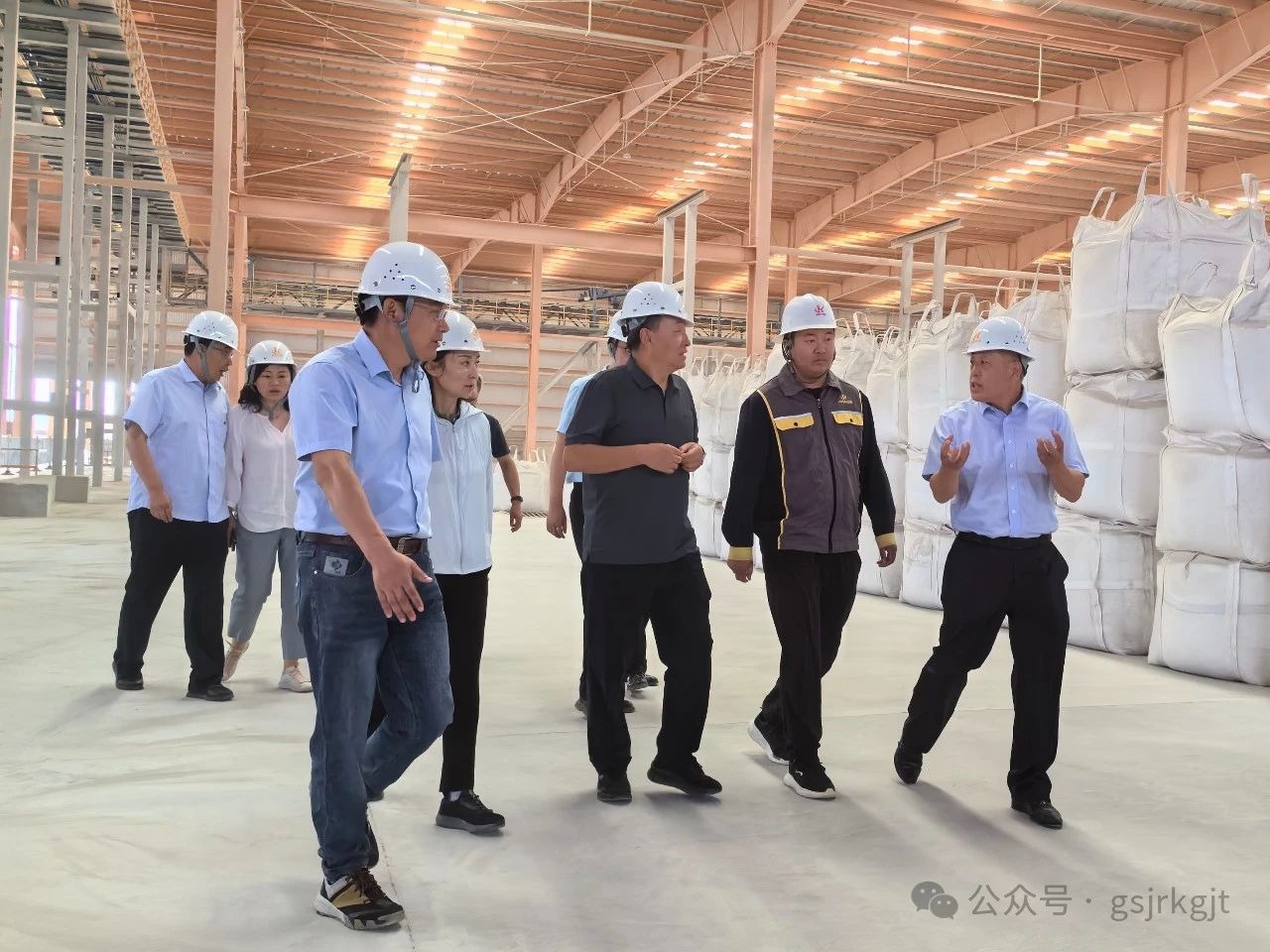 九州体育娱乐官网(中国)官方网站
：深入基层调研 做实企业金融服务
